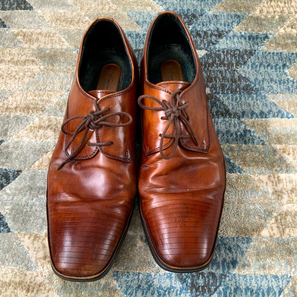 Men’s dress shoes brown Kenneth Cole great condition